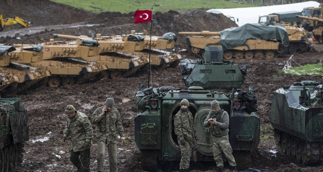 Turkish soldiers training with their tanks near Syrian-Turkish border, at Hatay, Turkey (Daily Sabah)