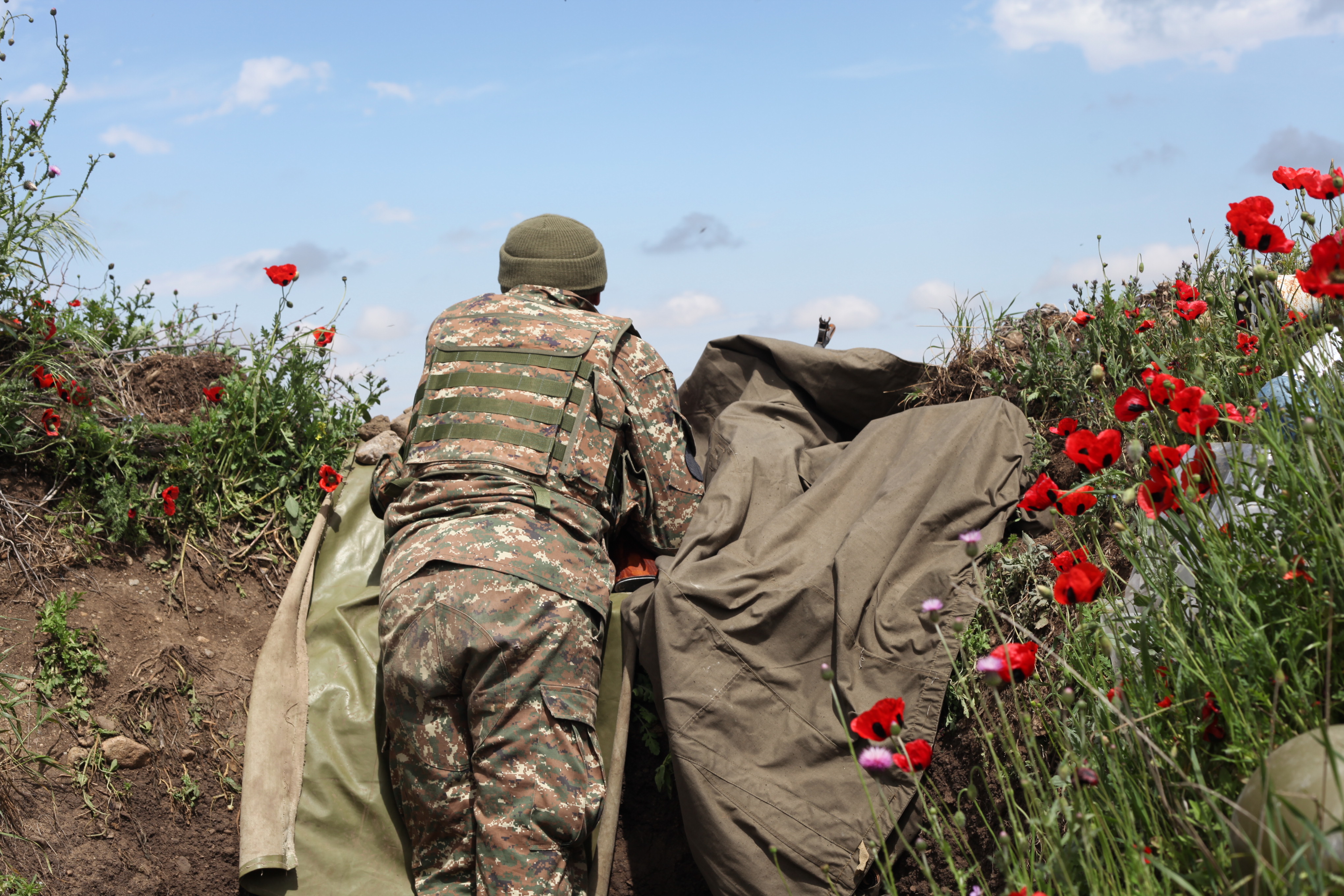 At the frontline. Image courtesy of Civilnet