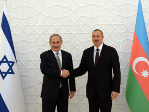 Azerbaijan President Ilham Aliyev hosts Prime Minister Benjamin Netanyahu at the Zagulba Palace in Baku on December 13, 2016 (photo credit: HAIM ZACH/GPO)