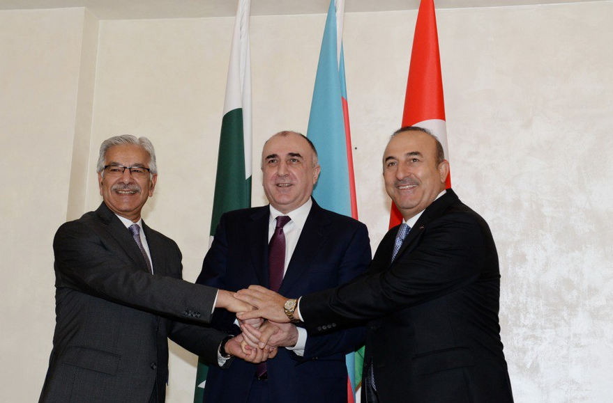The first meeting of Azerbaijan-Turkey-Pakistan trilateral partnership format took place in Baku, November 30, 2017 / Azerbaijan Foreign Ministry official Twitter account