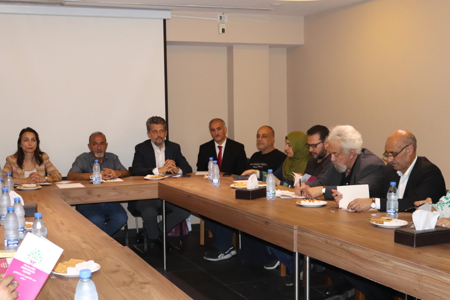 Turkish MPs Garo Paylan and Tulay Hatimogullari Oruc meet with members of the Beirut community, June 20, 2022